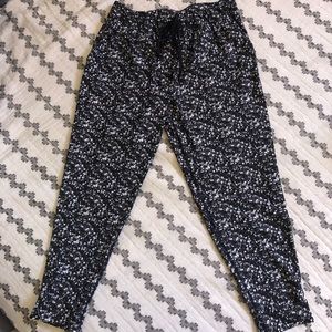 NWOT Lululemon Glitter Holiday Pant.